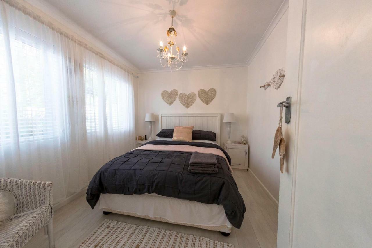 Palm Villa Cottage Kommetjie Bagian luar foto